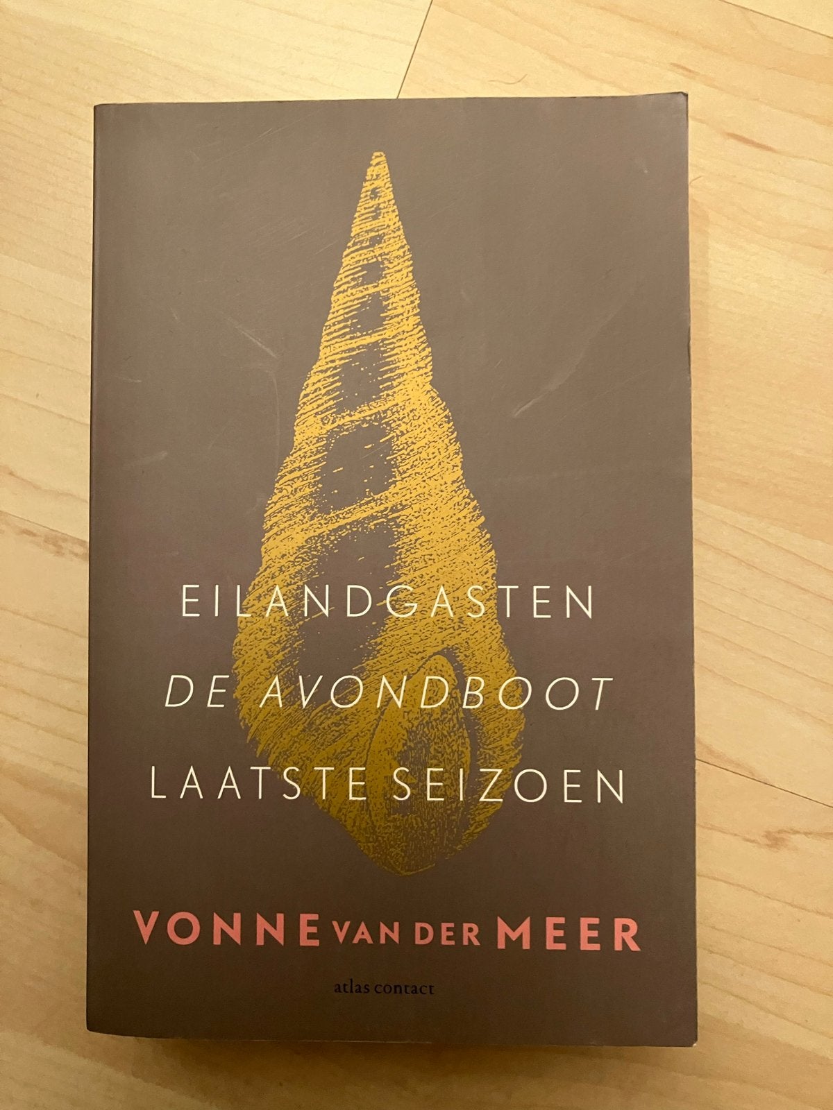 Eilandgasten De Avondboot Laatste Seizoen - Yvonne van der M, Ophalen of Verzenden, Zo goed als nieuw, Nederland