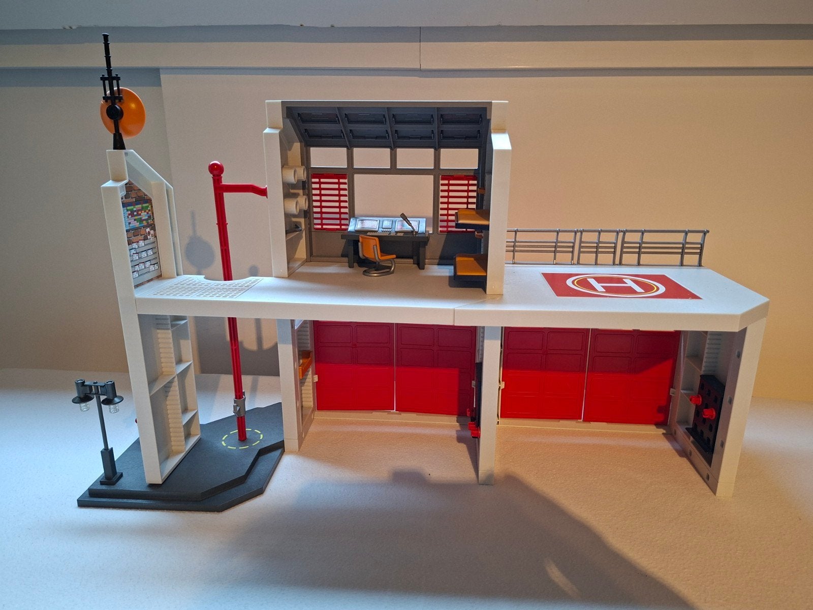 Playmobil Brandweerkazerne 9462 met veel accessoires, Ophalen of Verzenden, Zo goed als nieuw, Jongen of Meisje