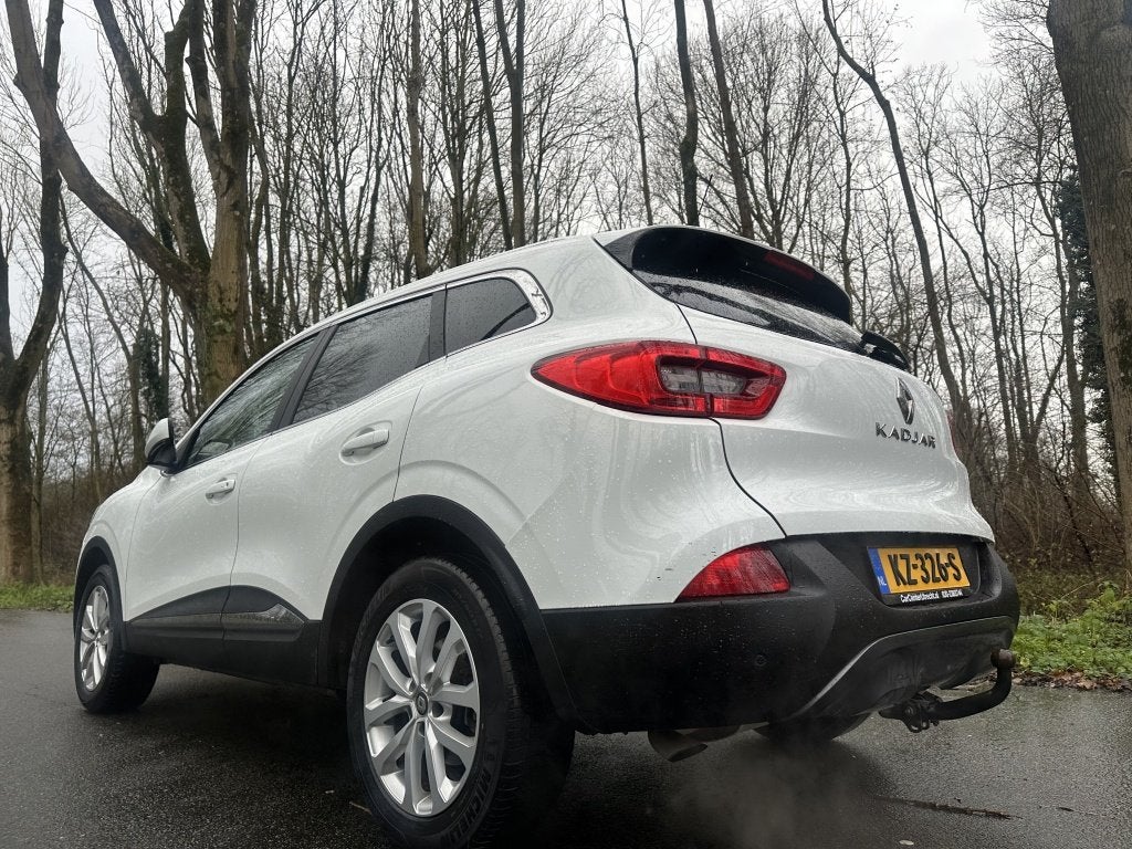 Renault Kadjar 1.2 TCe Intens | trekhaak | +NW APK |, Auto's, Euro 6, 4 cilinders, Leder en Stof, Wit