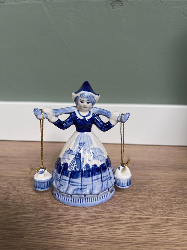 Delfts Blauw beeldje Hollandse vrouw, Ophalen