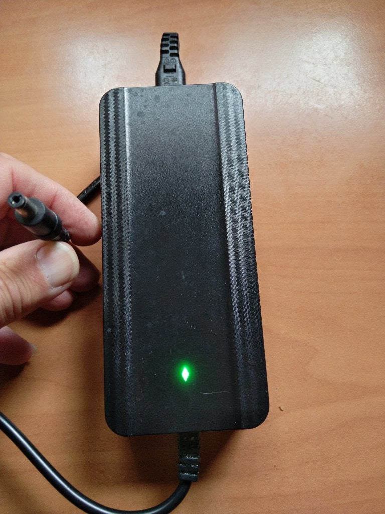 Accu Lader elektrische fiets 42V 2.0 A €26,-, Gebruikt, Overige typen, Kunststof, Ophalen of Verzenden