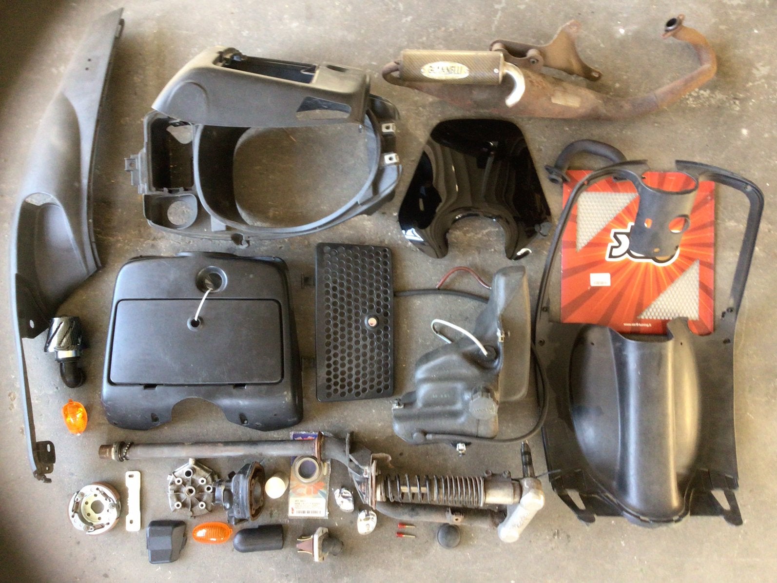 Piaggio zip SP98 onderdelen, Ophalen
