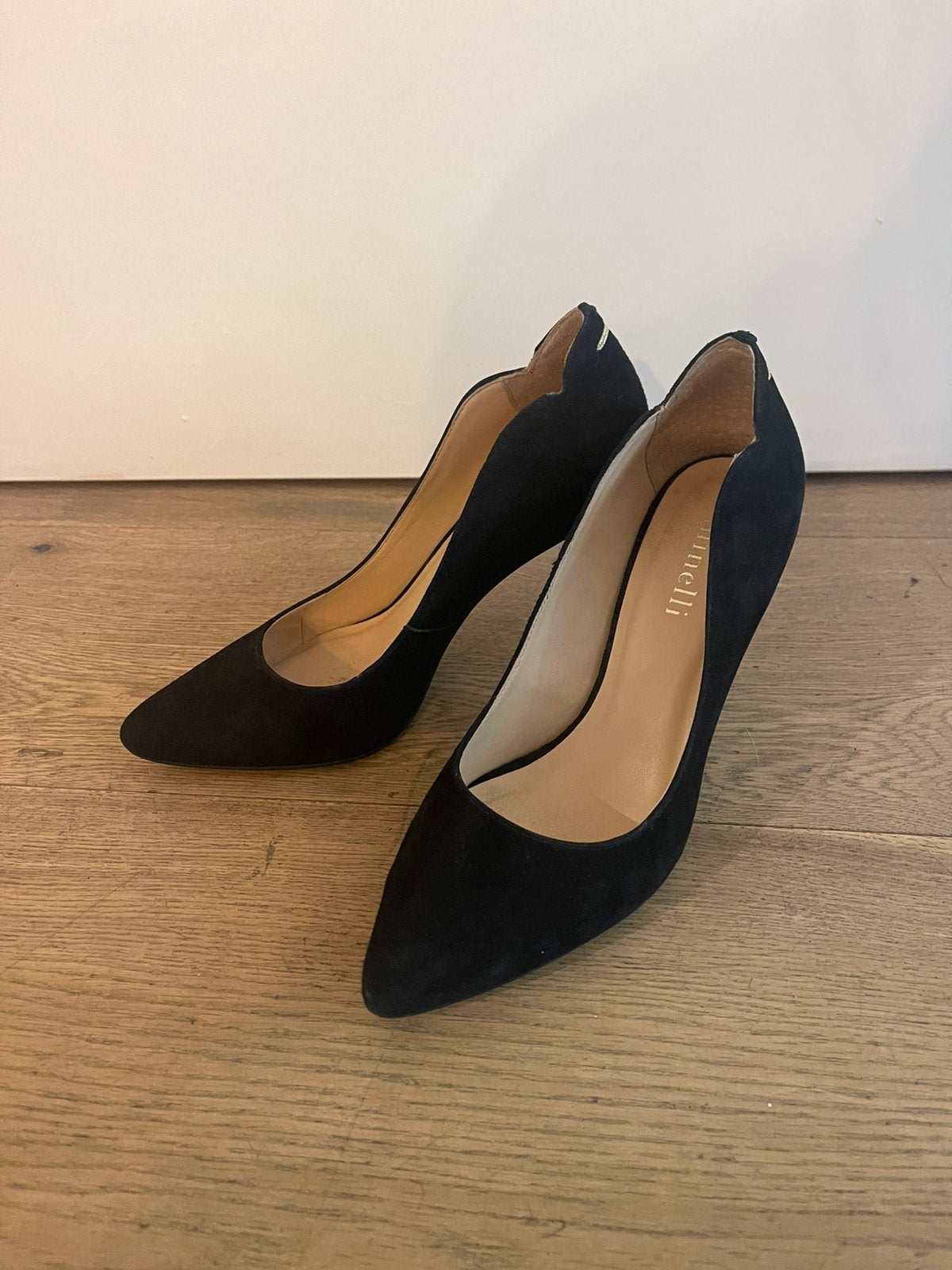 Elegante Zwarte Suede Pumps - Maat 37, Pumps, Zwart, Ophalen of Verzenden, Zo goed als nieuw