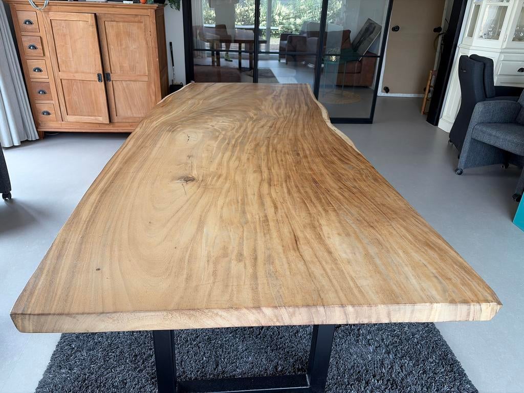 Massief houten eettafel met metalen onderstel, Huis en Inrichting, Tafels | Eettafels, Gebruikt, 100 tot 150 cm, 200 cm of meer