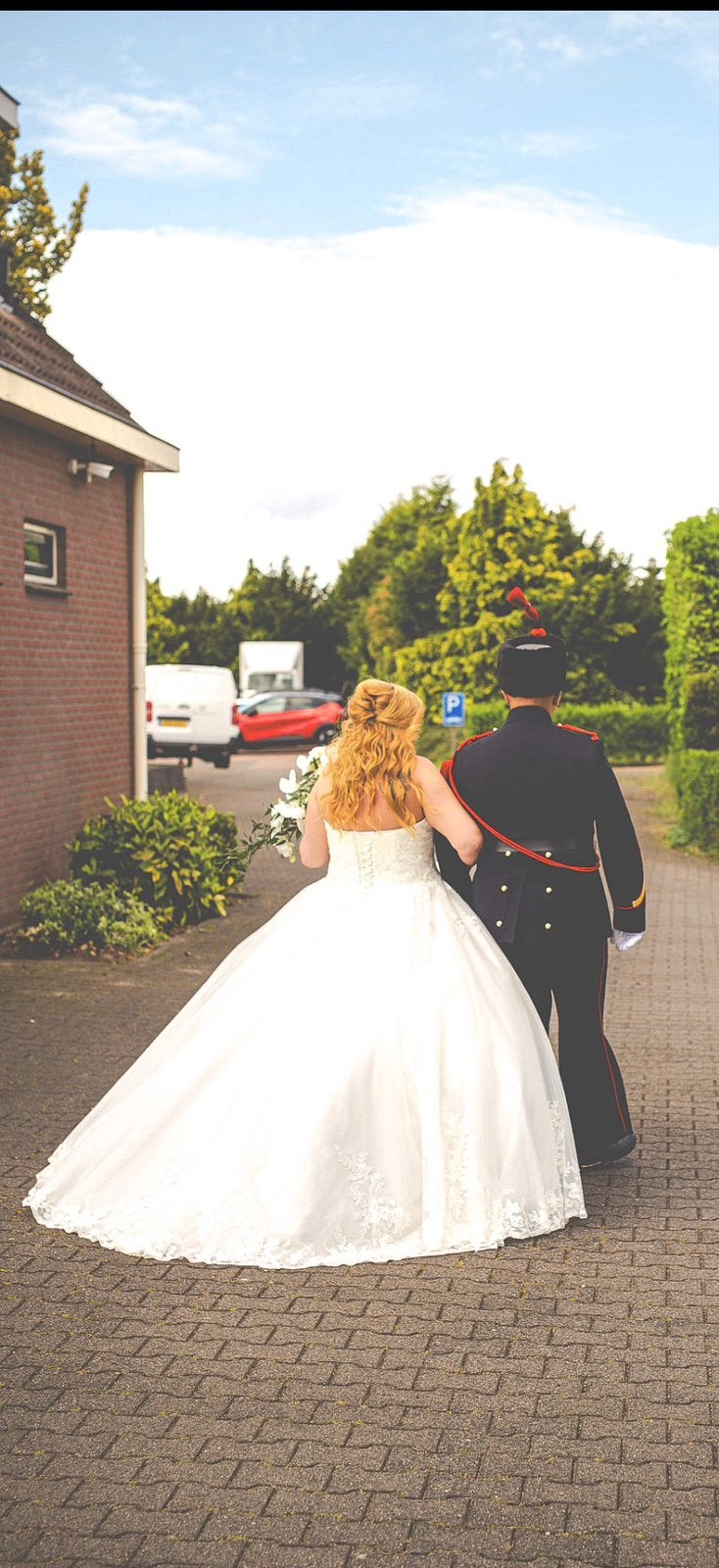 Mooie trouwjurk, Ophalen, Gedragen, Wit, Trouwjurk