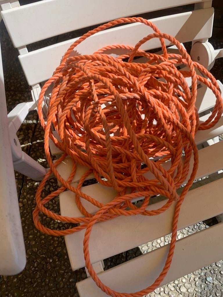 Oranje touw - Diverse toepassingen, als nieuw, Ophalen of Verzenden, Zo goed als nieuw, Lijn of Blok