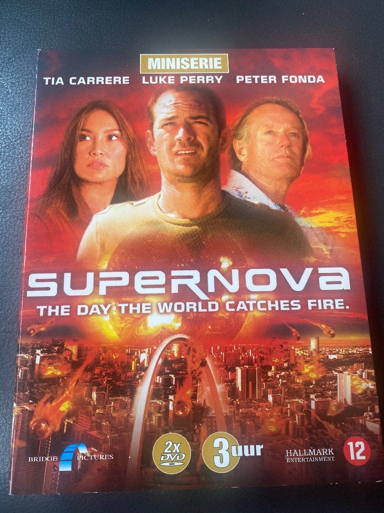 Supernova: The Day The World Catches Fire (Miniserie), Engels, Nederlands, Science Fiction en Fantasy, Zo goed als nieuw