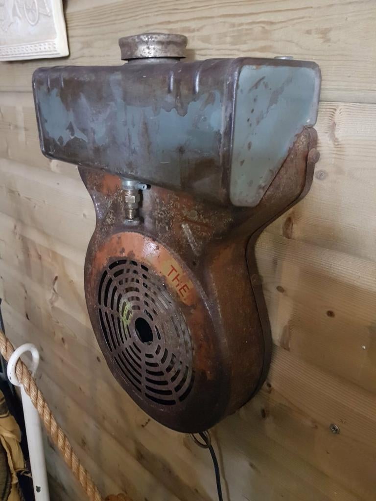Unieke industriële Bernard Moteurs W110 Wandlamp., Gebruikt, ., Overige materialen, Ophalen of Verzenden