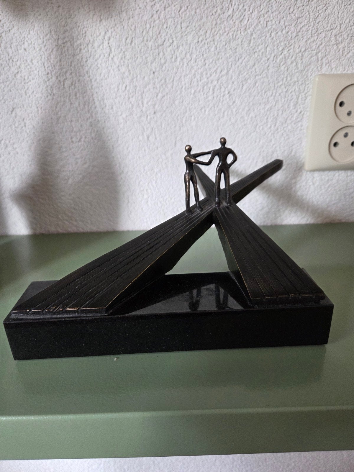 Modern Bronzen Beeld. Corry Amerlaan., Groep mensen, Gepatineerd, Ophalen of Verzenden, Brons