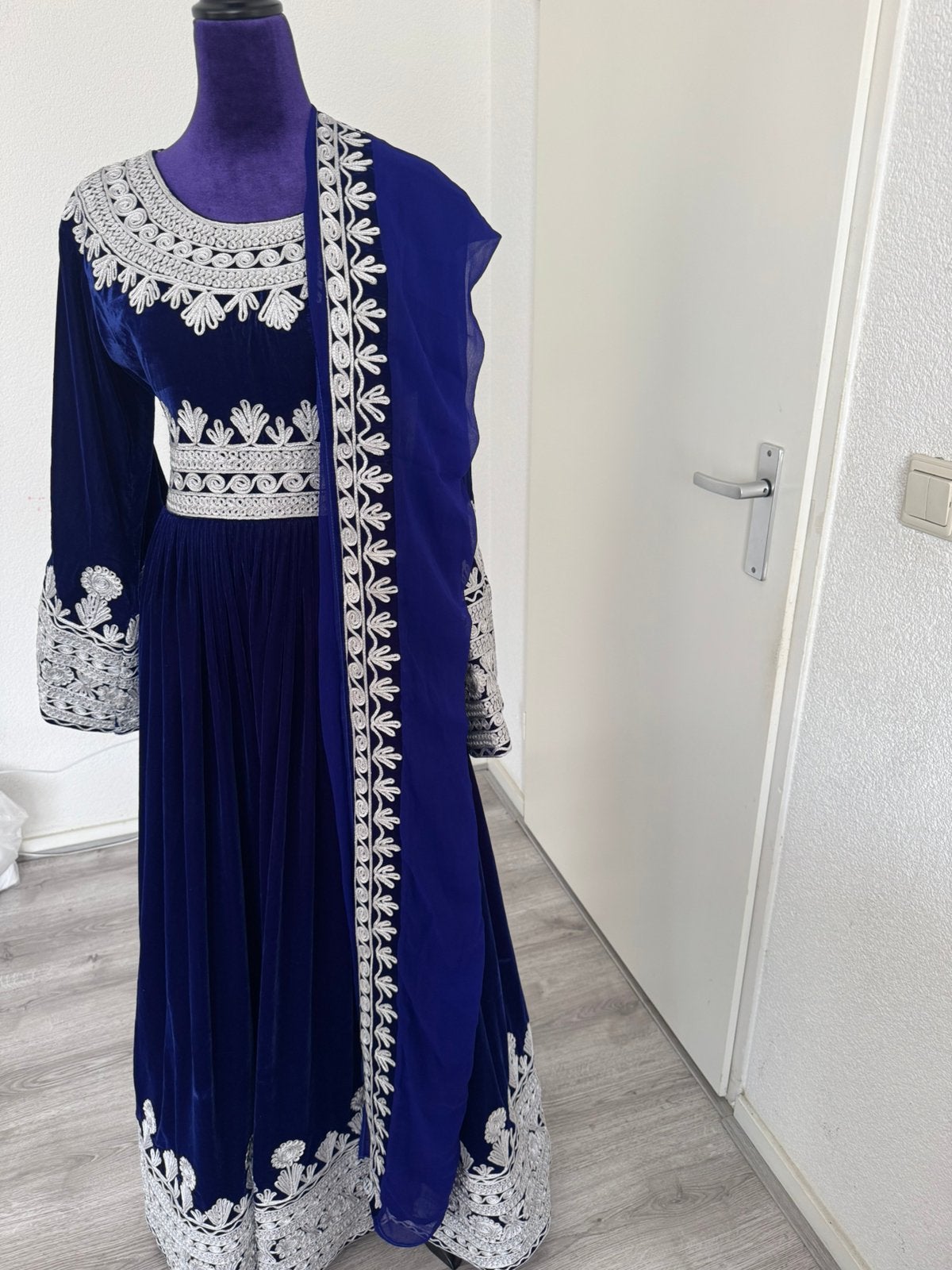 Afghaanse traditionele jurk handgemaakt, Ophalen of Verzenden, Zo goed als nieuw, Maat 42/44 (L), Overige typen