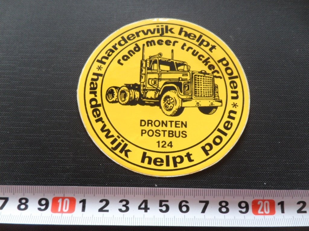 sticker dronten randmeer truckers harderwijk helpt polen, Ophalen, Zo goed als nieuw
