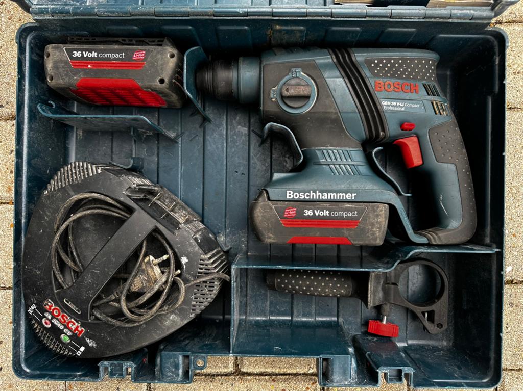 Bosch GBH 36 V-Li Compact Accuboorhamer - 36V - 2 accu's, Doe-het-zelf en Verbouw, Gereedschap | Boormachines, Ophalen, Zo goed als nieuw