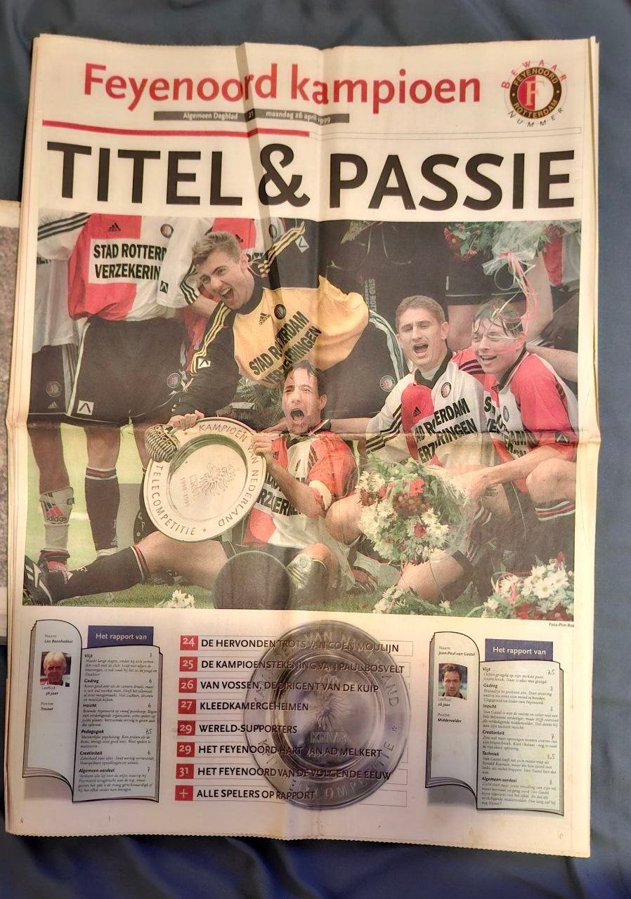 AD Krant Feyenoord Kampioen 1999 - Titel & Passie, Verzamelen, Verzenden, Gebruikt, Feyenoord, Overige typen
