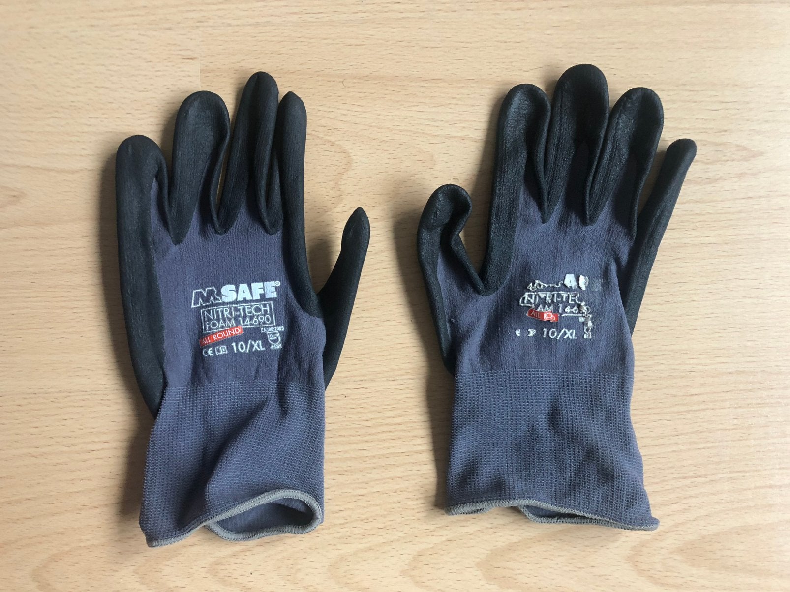 Speciale handschoenen voor steunkousen, Diversen, Verpleegmiddelen, Ophalen of Verzenden, Zo goed als nieuw
