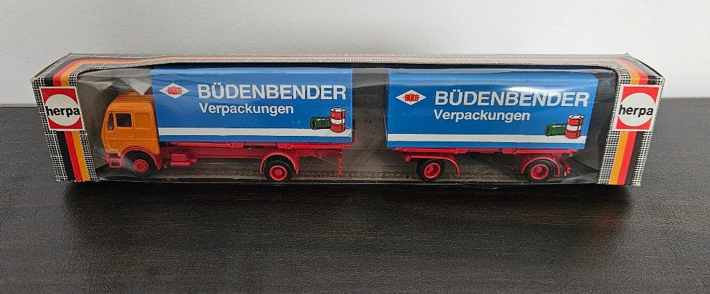Herpa Mercedes-Benz vrachtwagen Büdenbender verpackungen, Hobby en Vrije tijd, Verzenden, Zo goed als nieuw, Bus of Vrachtwagen