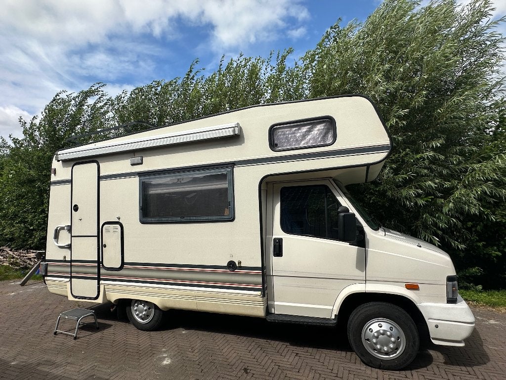 Peugeot J5  Bürstner camper 2.5 D, Caravans en Kamperen, Campers, Alkoof, Ringverwarming, Treinzit, Particulier
