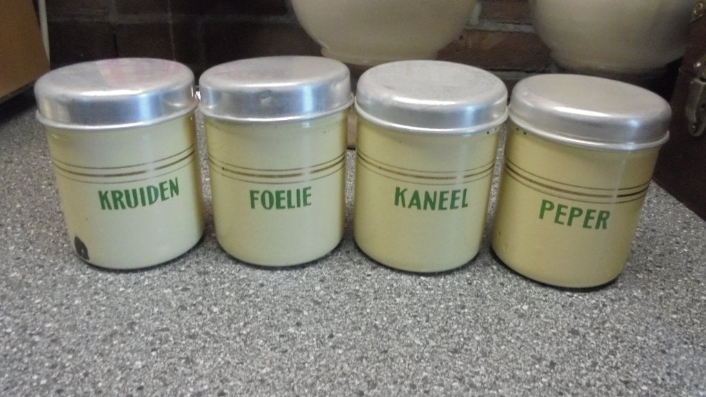 4 creme emaille kruidenbusjes met bies, Ophalen of Verzenden