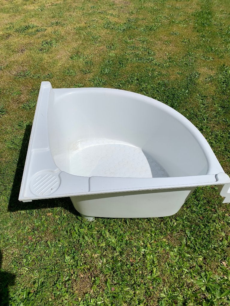 Kunststof hoekbad, Doe-het-zelf en Verbouw, Sanitair, Zo goed als nieuw, Bad, Ophalen