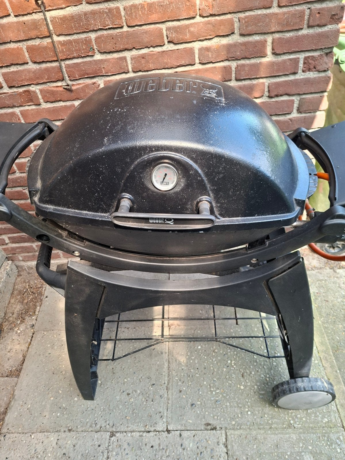 Weber Q 220 gasbarbecue met onderstel, Ophalen of Verzenden, Gebruikt, Weber