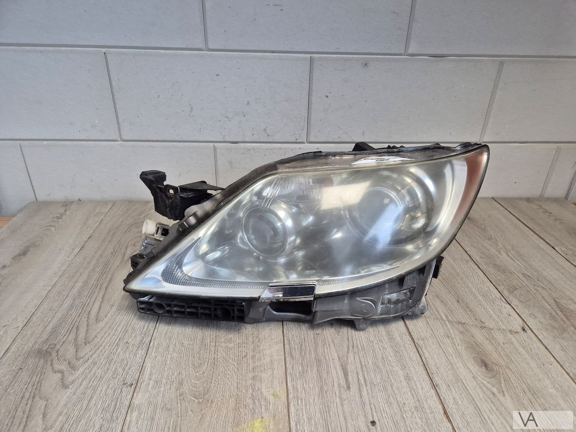 Lexus LS ls460 ls600h 2006 - 2013 koplamp links XENON €400, Gebruikt, -, -, -