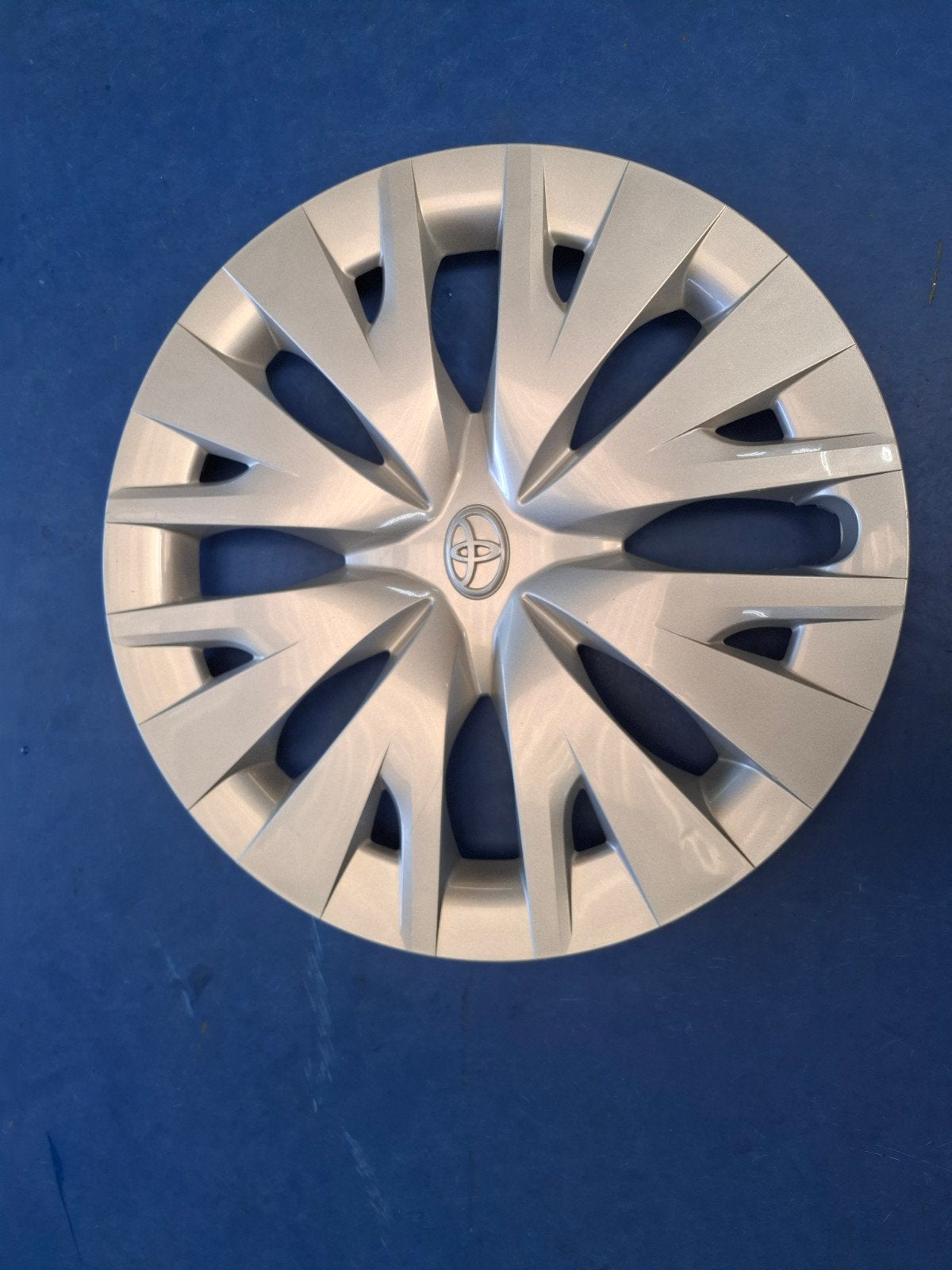 Orginele Toyota 15 inch wieldop, Ophalen of Verzenden, Zo goed als nieuw