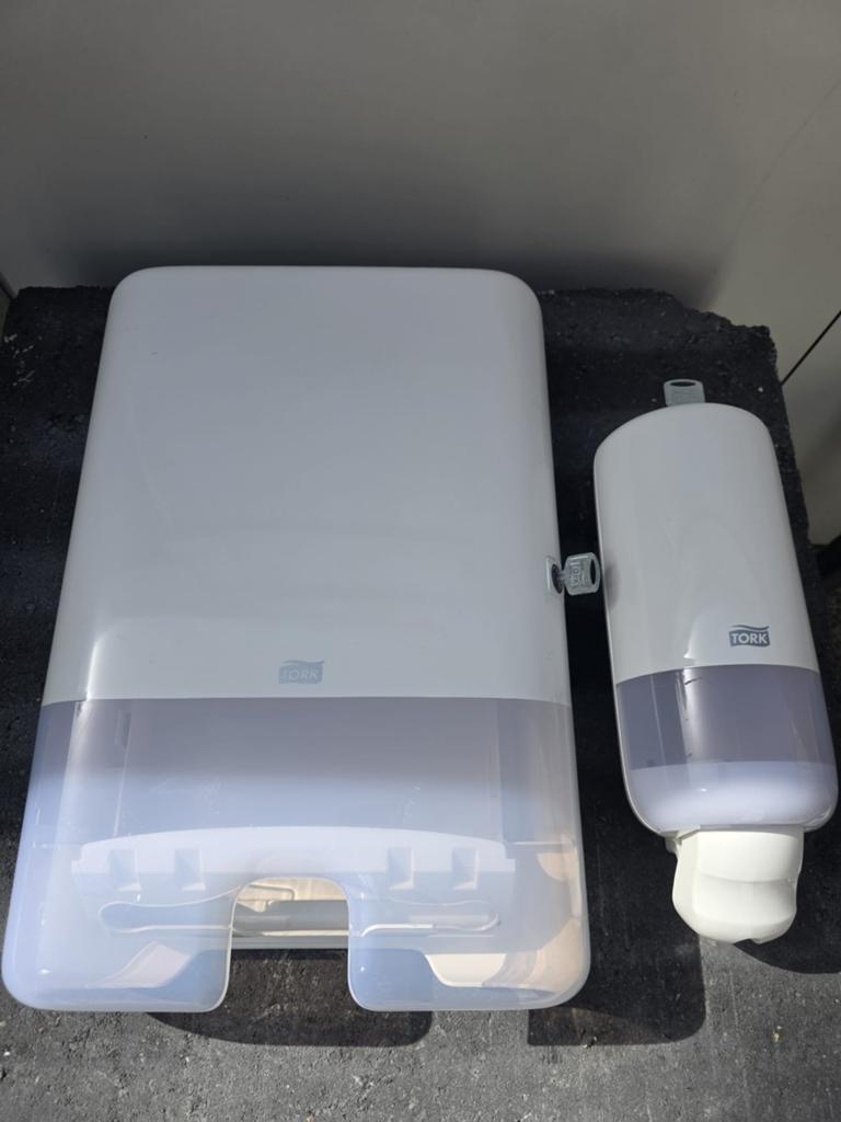 Tork handdoek en zeep dispenser set, Ophalen of Verzenden, Nieuw, Wit
