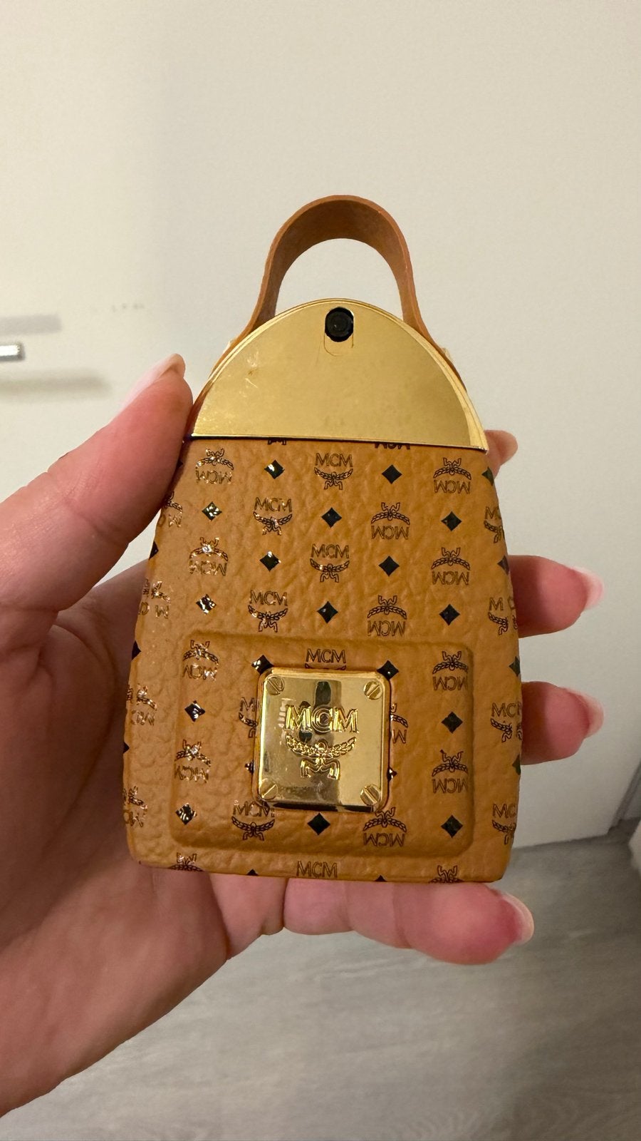 MCM Visetos Mini Tasje - Cognac, Sieraden, Tassen en Uiterlijk, Tassen | Damestassen, Zo goed als nieuw, Avondtasje, Bruin, Ophalen of Verzenden