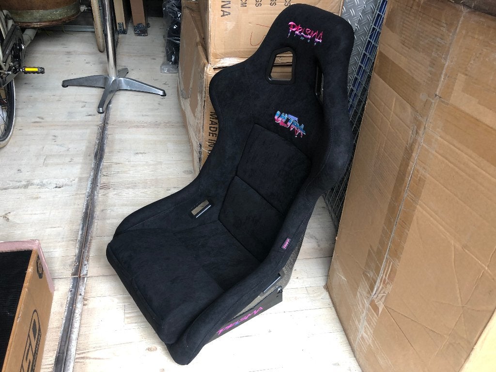 NRG Prisma Ultra Alcantara Zwart Kuipstoel Sportstoel, Auto diversen, Ophalen of Verzenden