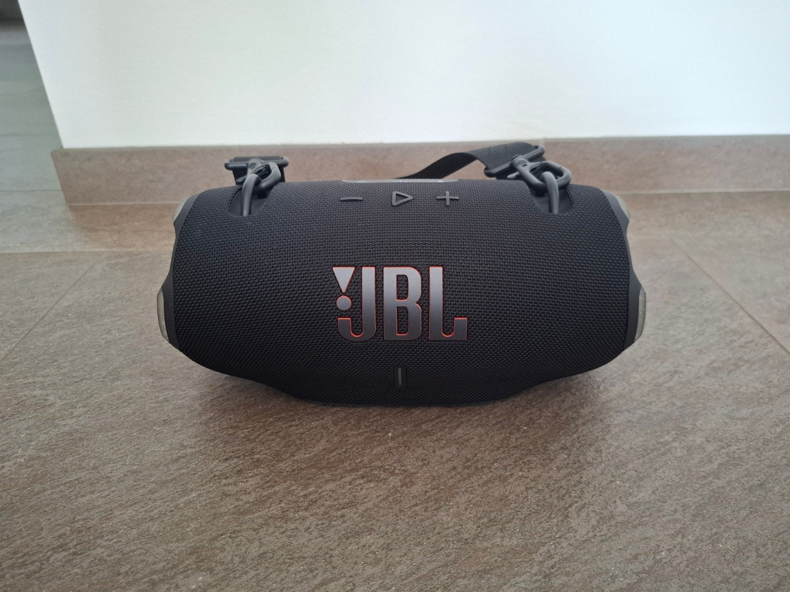 jbl xtreme 4 zwart zo goed als nieuw 100% origineel, Ophalen, Zo goed als nieuw, Minder dan 60 watt, JBL