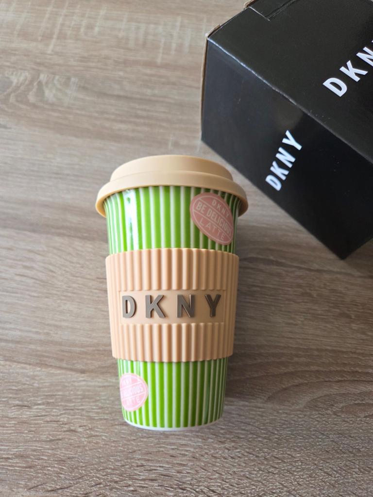 NIEUW Keramieken DKNY coffee/matcha latte cup, Keramiek, Nieuw, Ophalen of Verzenden, Overige stijlen