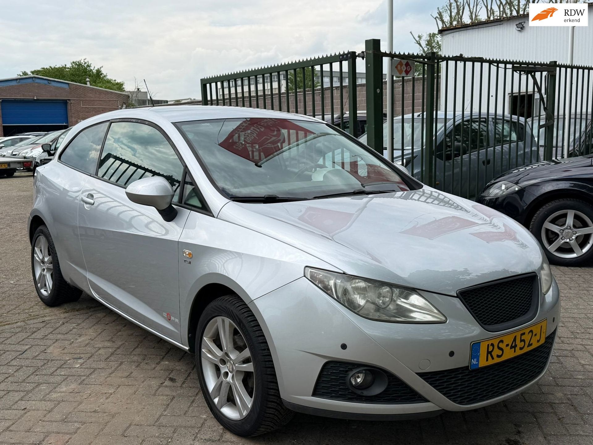 Seat Ibiza SC 1.2 TSI Style Automaat Navigatie achteruit cam, Auto's, Euro 5, 4 cilinders, 19 km/l, 550 kg