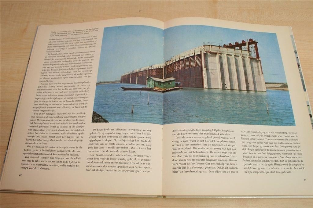 Drie Eilanden Eén [1963] — Onderdeel van het Deltaplan, Ophalen of Verzenden, Gelezen