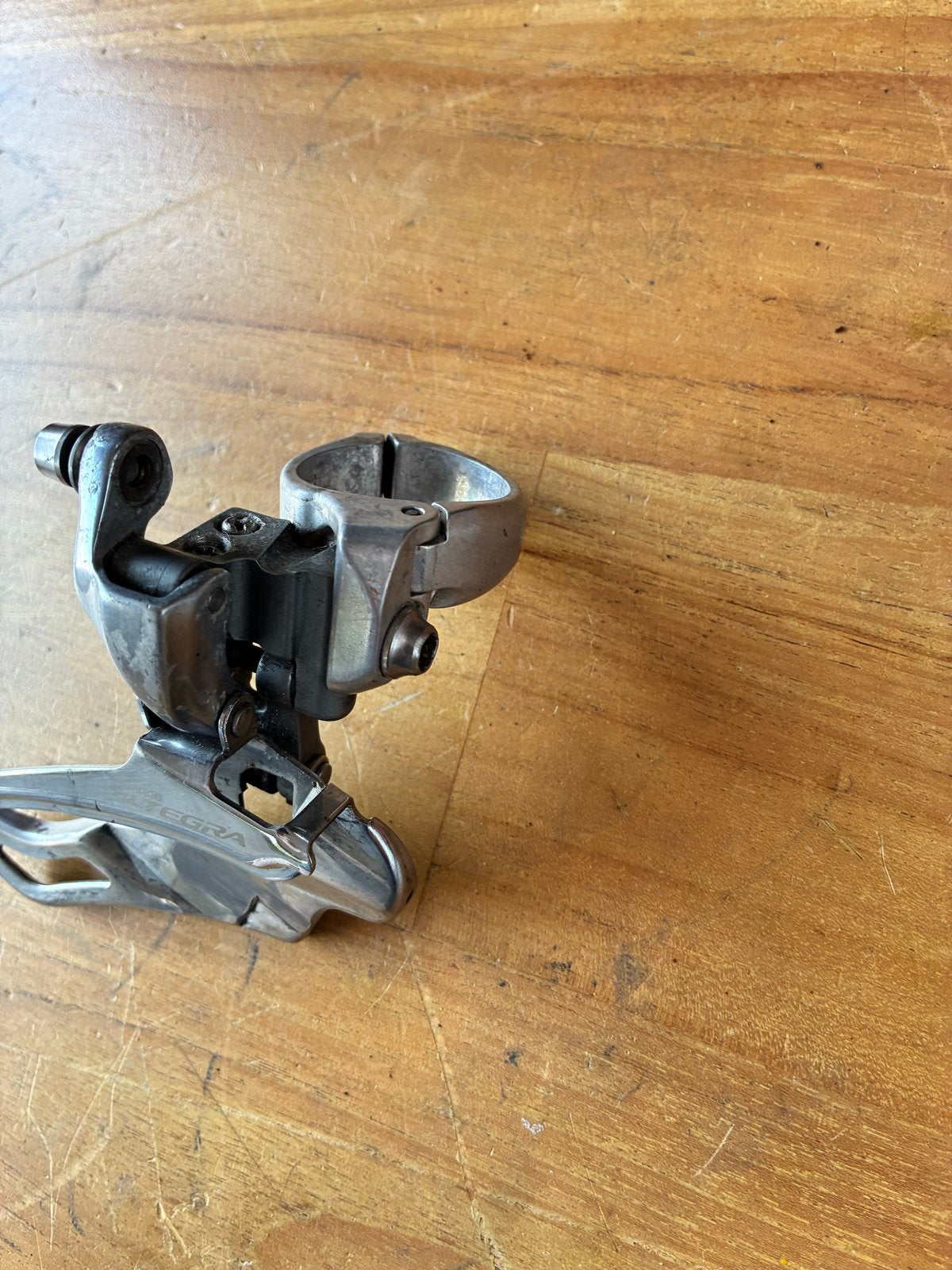 Shimano Ultegra 6703 10 speed voorderailleur - Gebruikt, Ophalen, Gebruikt, Derailleur of Ketting, Aluminium