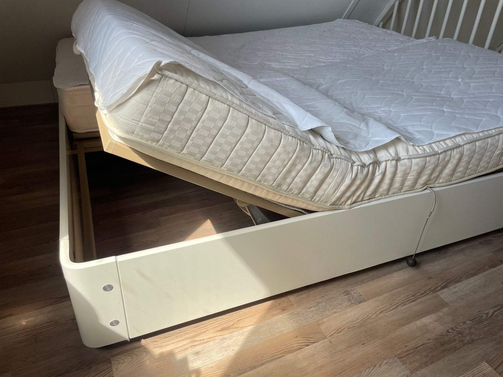 Auping 2-persoons bed met verstelbare hoofd en voetensteun, Ophalen, Zo goed als nieuw, Tweepersoons, 180 cm