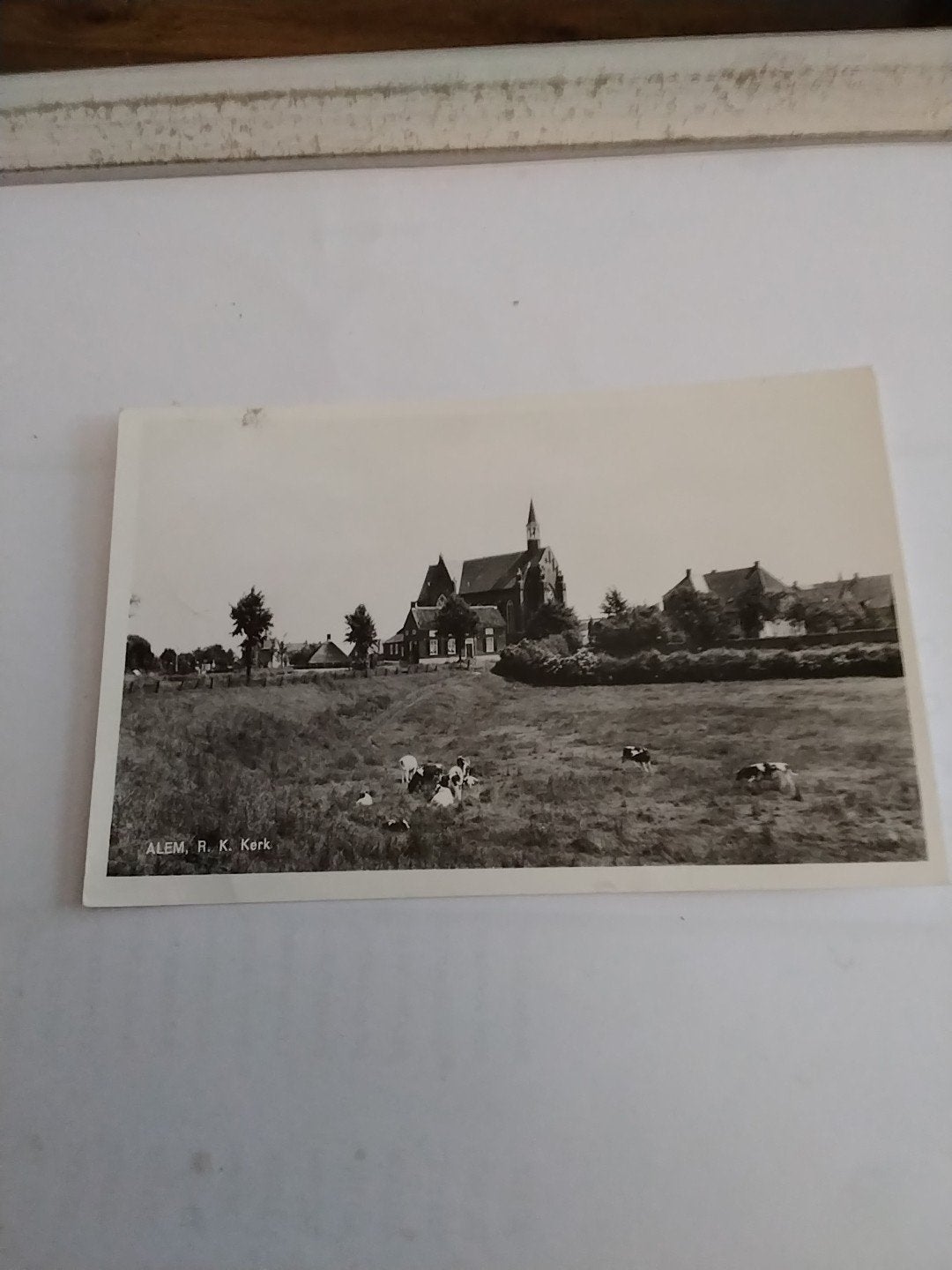 Oude Ansichtkaart Alem, R.K. Kerk - Gelopen, Ophalen of Verzenden, 1960 tot 1980, Gelopen, Gelderland
