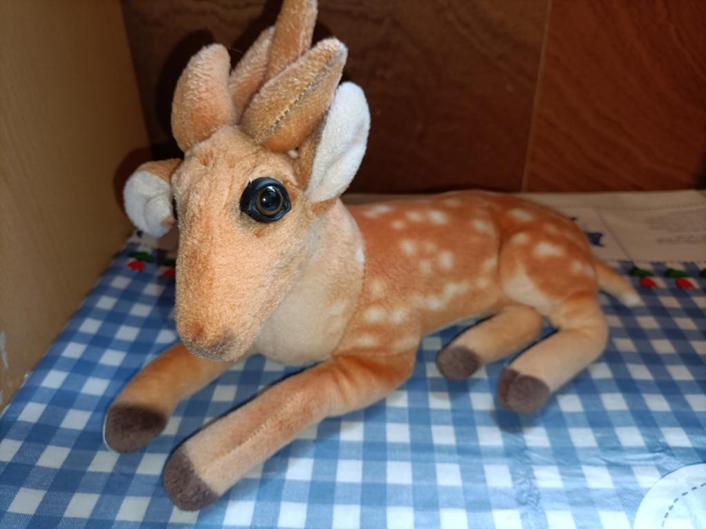 Hert / ree knuffel 27 cm groot, Ophalen of Verzenden, Zo goed als nieuw, Overige typen