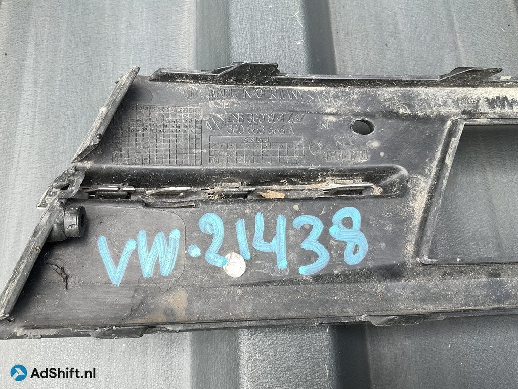 Bumper Grill Volkswagen Passat B8 3G0853666A Mistlamp Rooste