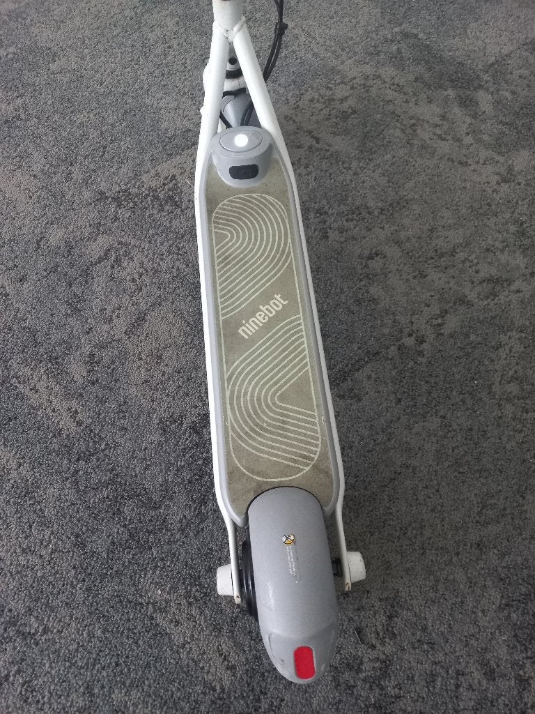 Ninebot ZING C8 – elektrische kinderstep in werkende stat, Ophalen, Gebruikt, Elektrische step (E-scooter), Ninebot
