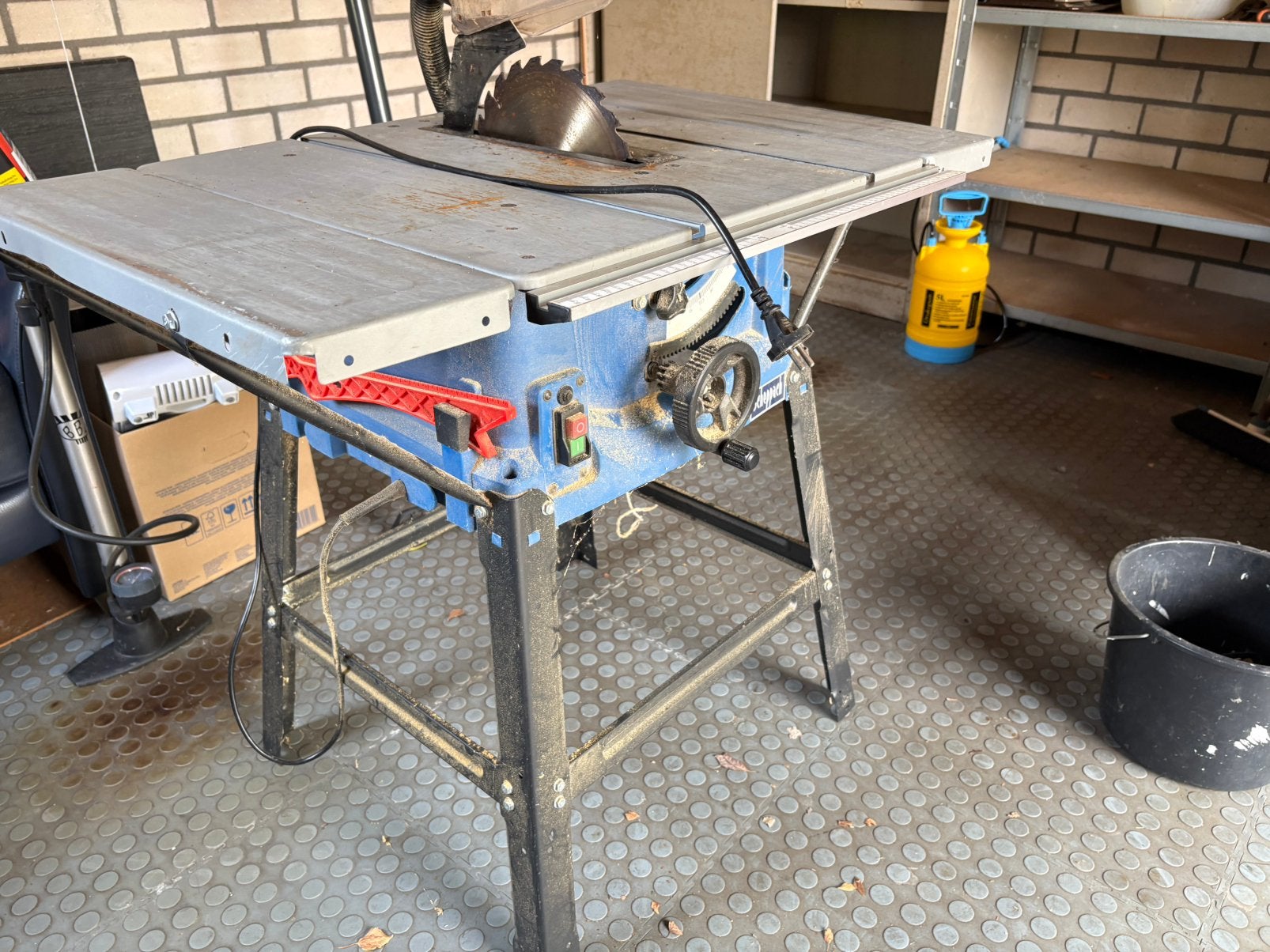 Zaagmachine, Doe-het-zelf en Verbouw, Werkbanken, Ophalen, Zo goed als nieuw
