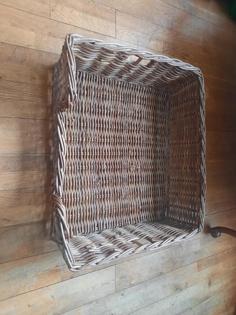 Rieten hondenmand 75x65, Ophalen, Zo goed als nieuw, Riet