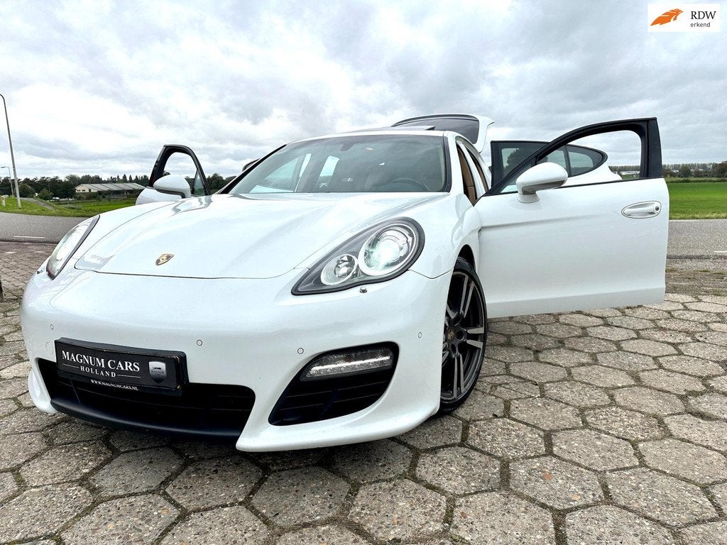 Porsche Panamera 3.0 D 5DRS| AUTOMAAT| LEDER| PANORAMADAK| X, Auto's, Porsche, Euro 5, Gebruikt, Beige, 241 €/maand