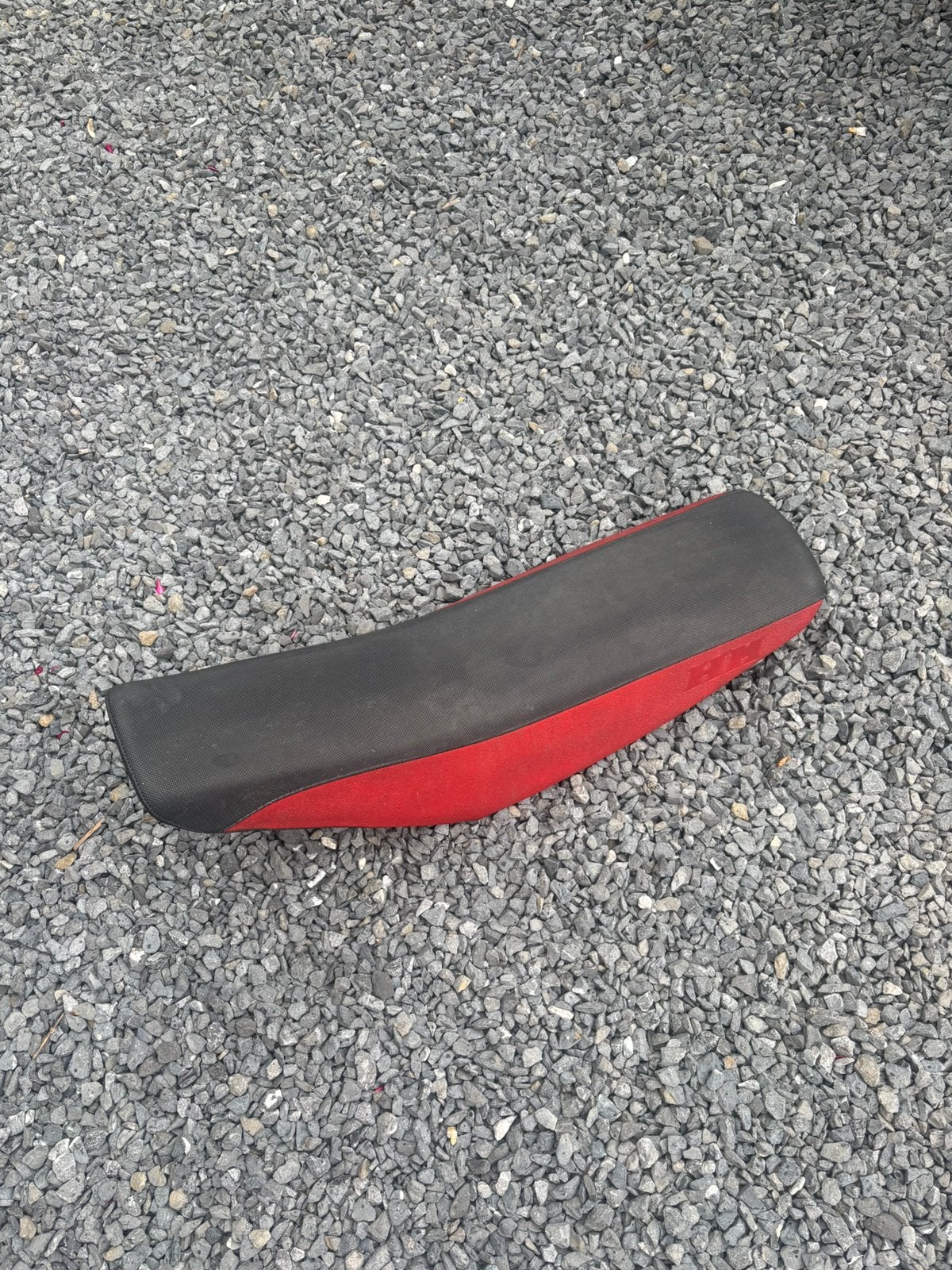 Zadel voor honda hm 50/vent 50 en hm 125, Fietsen en Brommers, Ophalen of Verzenden, Uitlaat