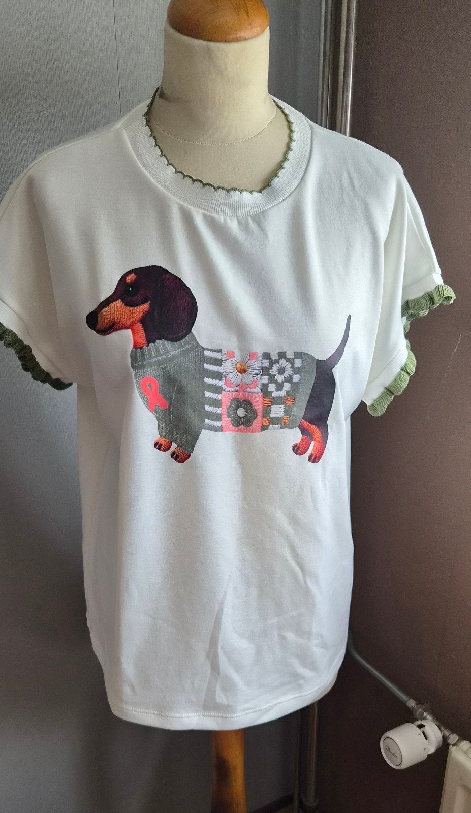 Nieuw T-shirt met Teckel print - Maat 42, Wit, Maat 42/44 (L), Nieuw, Ophalen of Verzenden