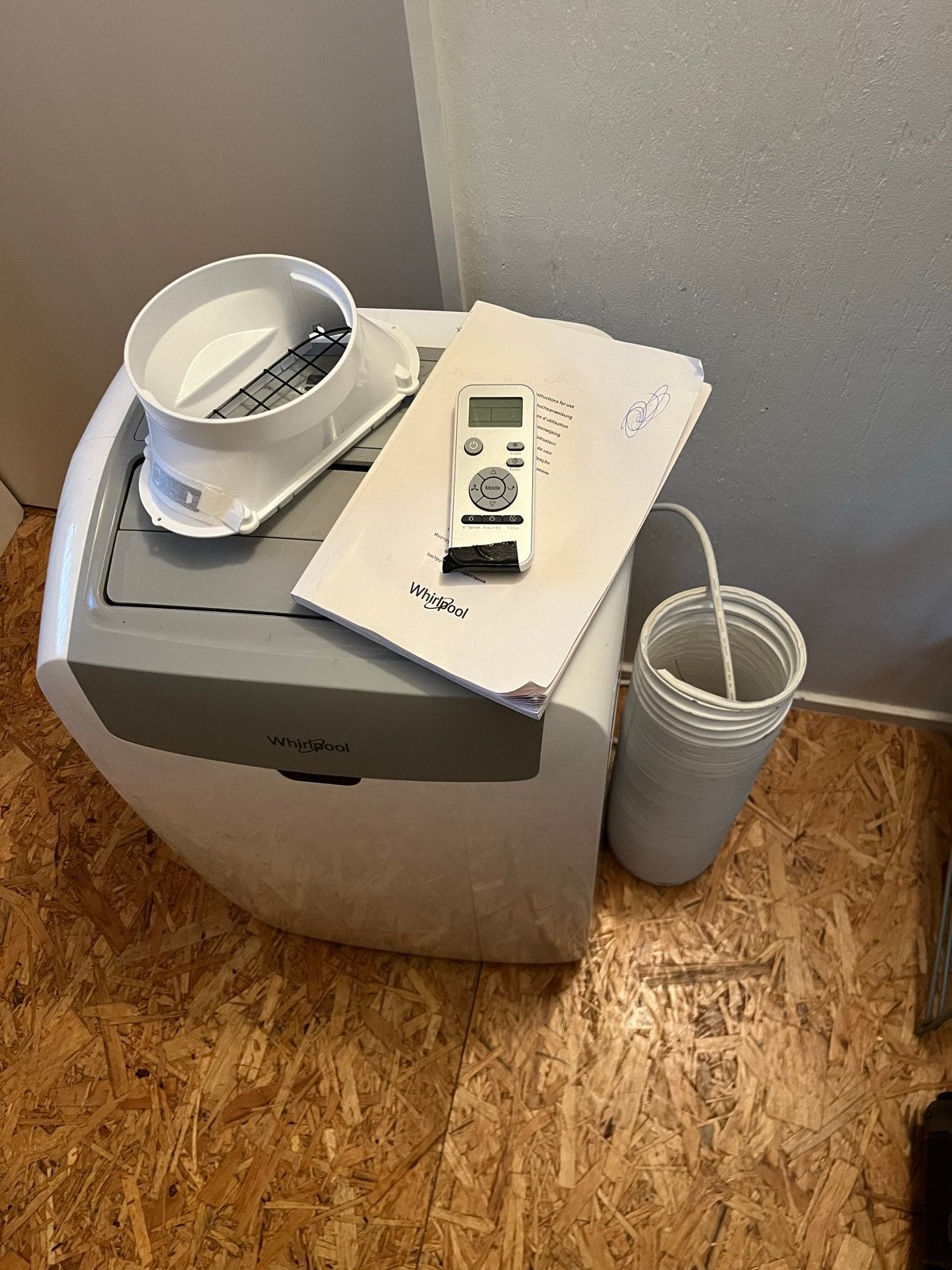 Whirlpool Mobiele Airco PACW212CO - Koelen en Ontvochtigen, Ophalen, Gebruikt, Minder dan 60 m³, 3 snelheden of meer