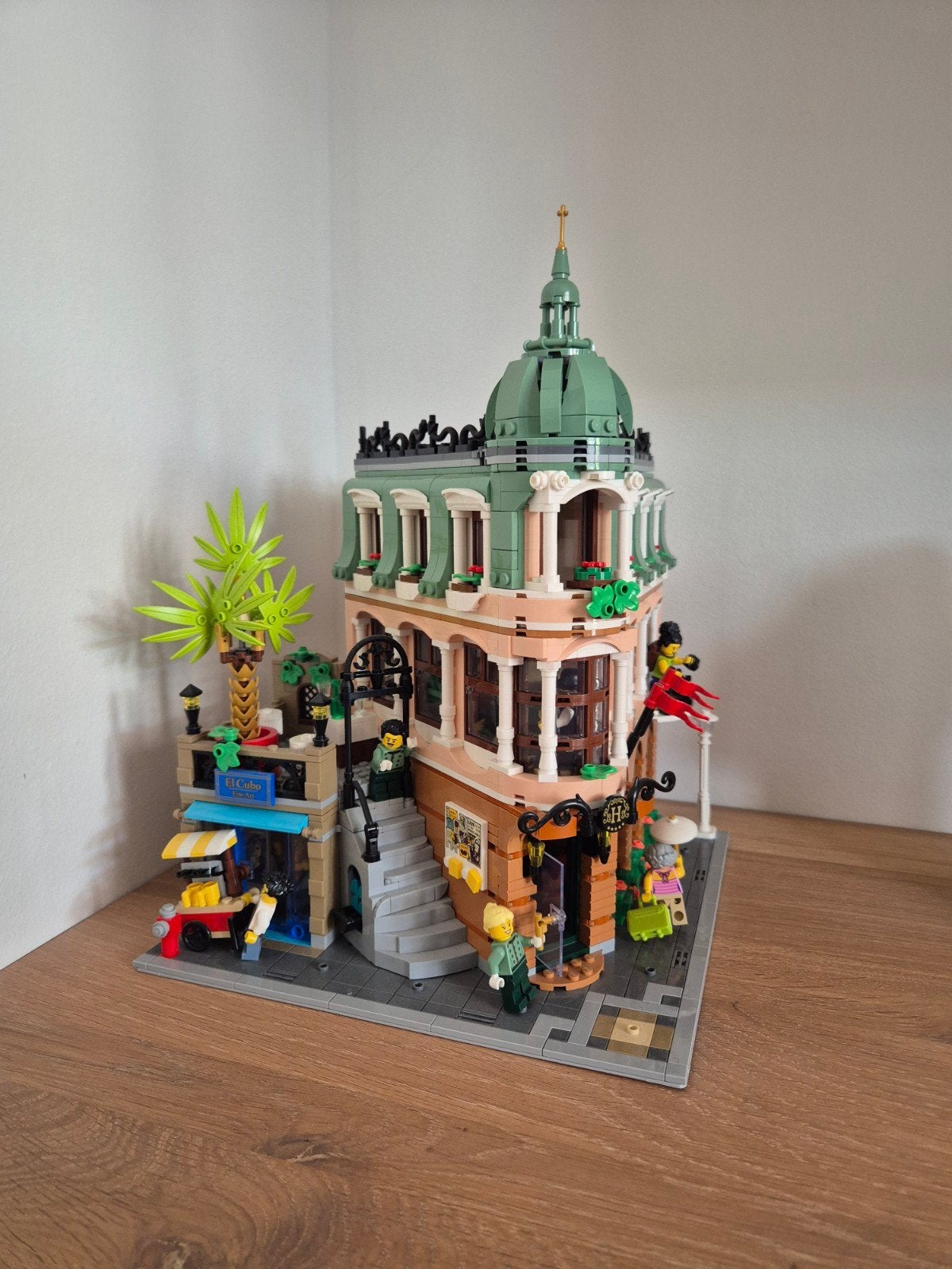 LEGO Icons Boetiekhotel 10297, Ophalen, Gebruikt