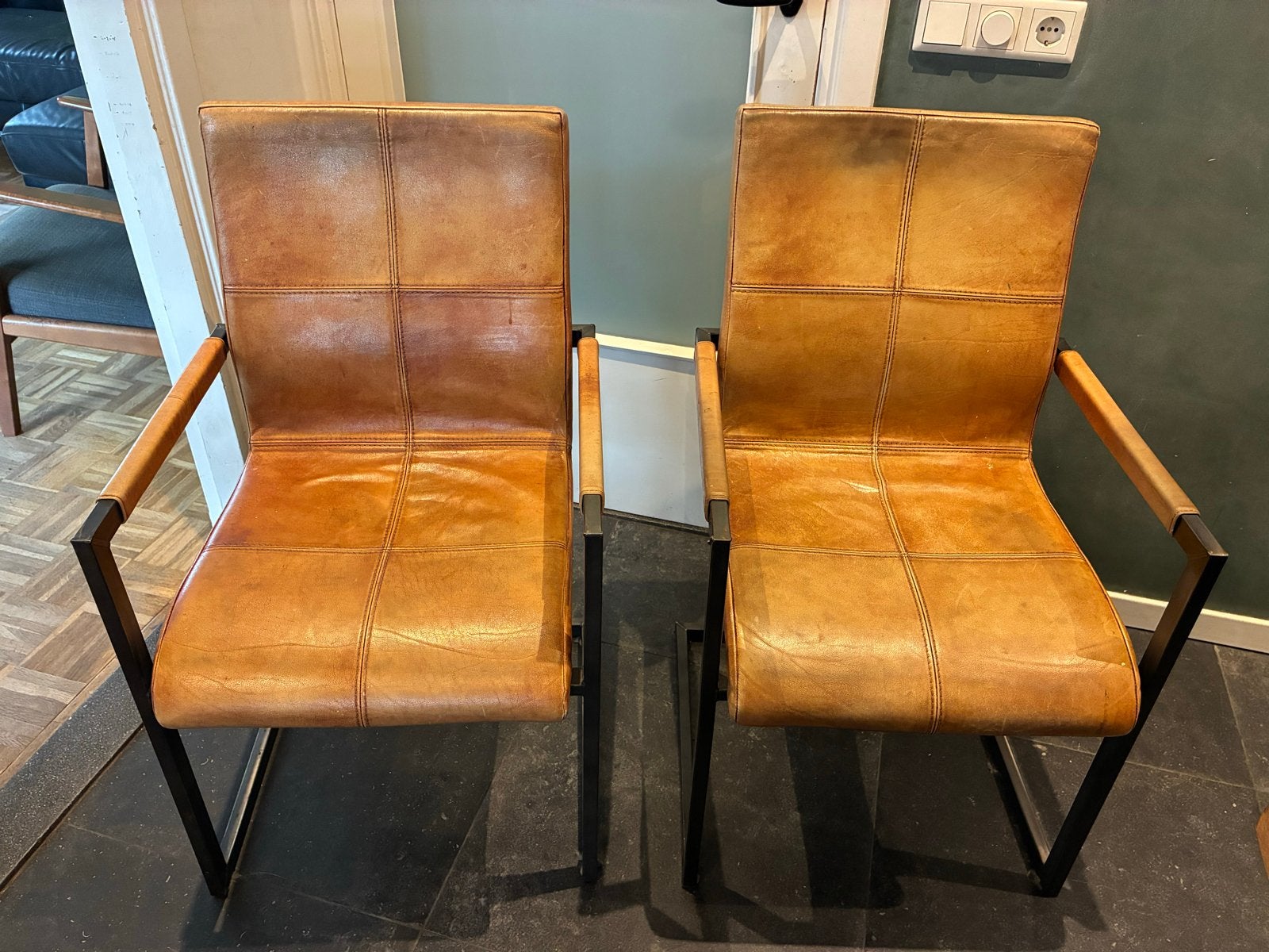 Gratis af te halen: Industriële leren eetkamerstoelen cognac, Ophalen, Gebruikt, Bruin, Leer