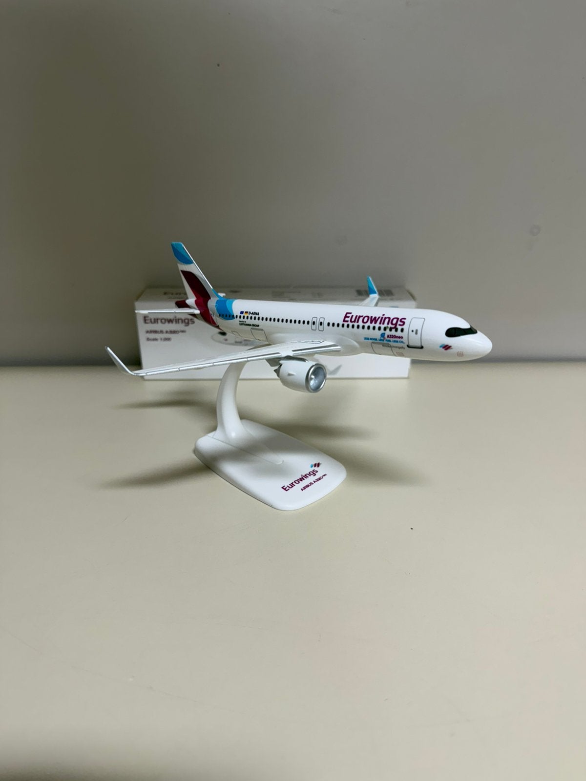 NIEUW! 1:200 schaalmodel Eurowings Airbus a320neo, Ophalen of Verzenden, Nieuw, Schaalmodel