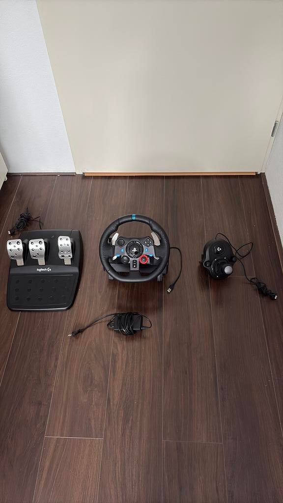 Logitech G29 stuurwiel met pedalen en schakelaar, Ophalen, Zo goed als nieuw