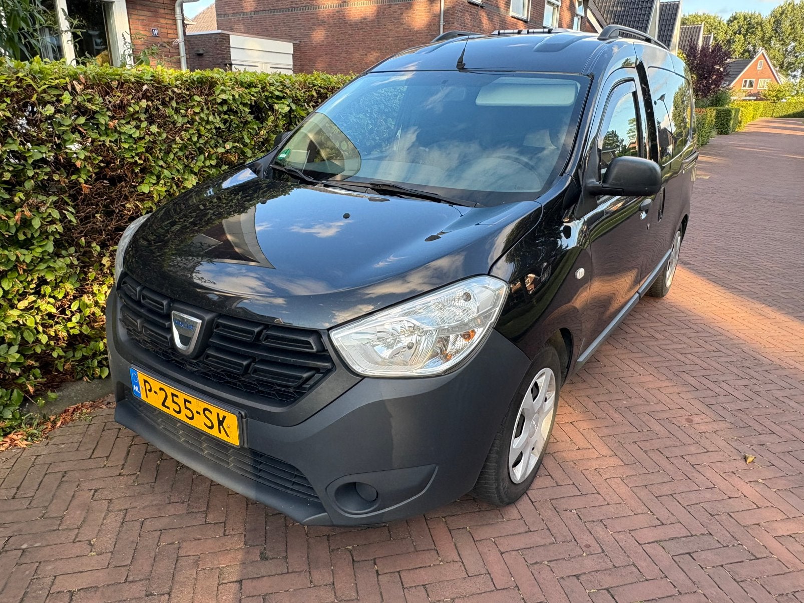 Dacia Dokker 2019 mini camper, minivan Outbase, Caravans en Kamperen, Overige merken, Buscamper of Camperbus, Tot en met 2, Handgeschakeld