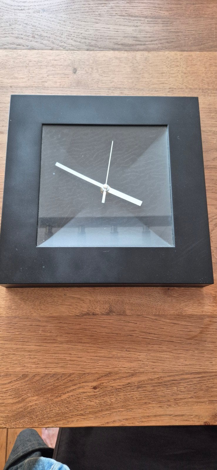 Zwarte vierkante wandklok - Modern design, Wandklok, Analoog, Werkt op batterijen, Ophalen of Verzenden